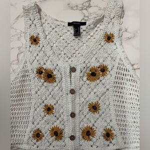 Forever 21 knit white vest with sunflowers